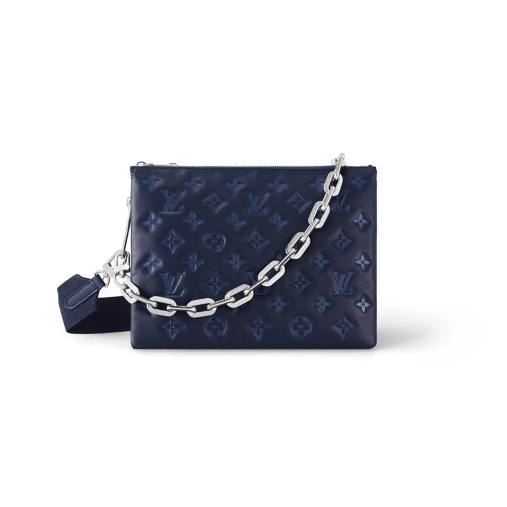 Louis V coussin Navy-PM worn gently. wear on the bottom photos taken
